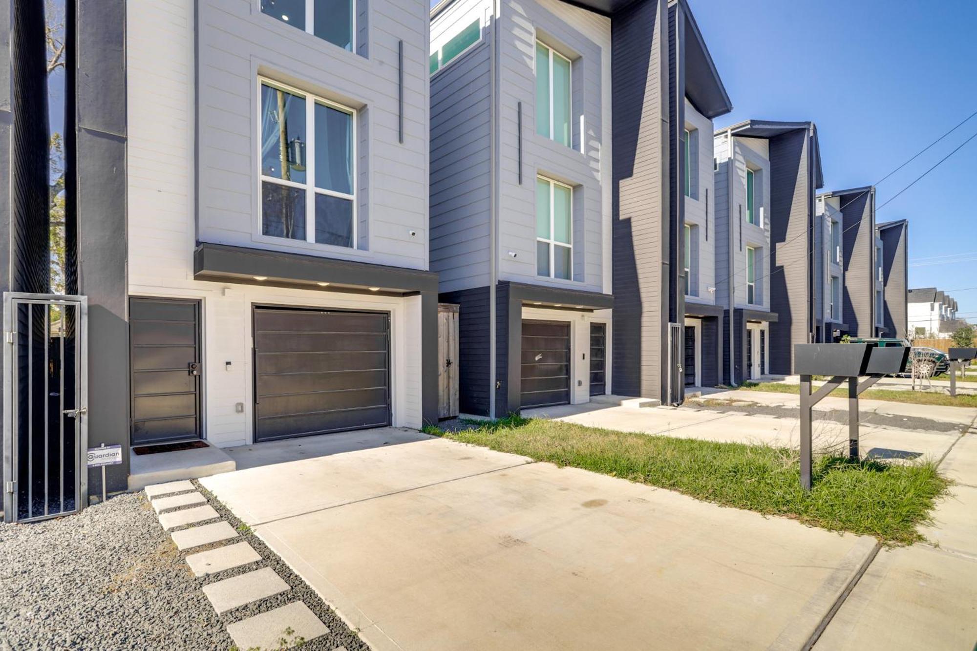 3 Mi To Dtwn Modern Townhome With Yard In Houston Exterior foto